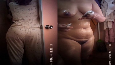 Sexy Housewife Takes A Quick Shower Naked Viral Sex