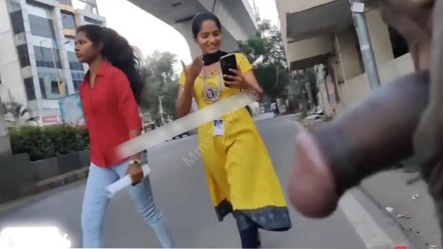 Young Guy Cock Infront College Girls Leak Mms Viral